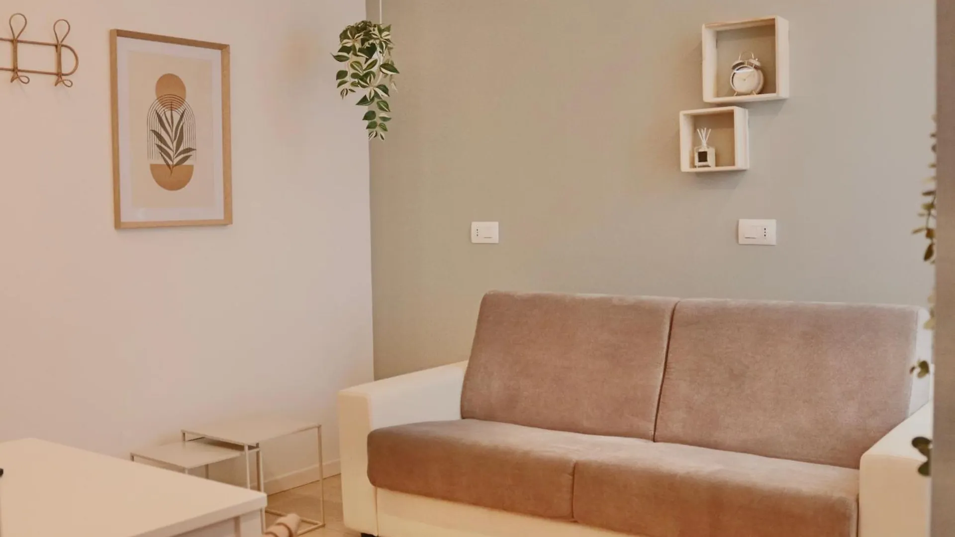 Tiny Attic, Corso Buenosaires, 6Min To Duomo Aparthotel Milan
